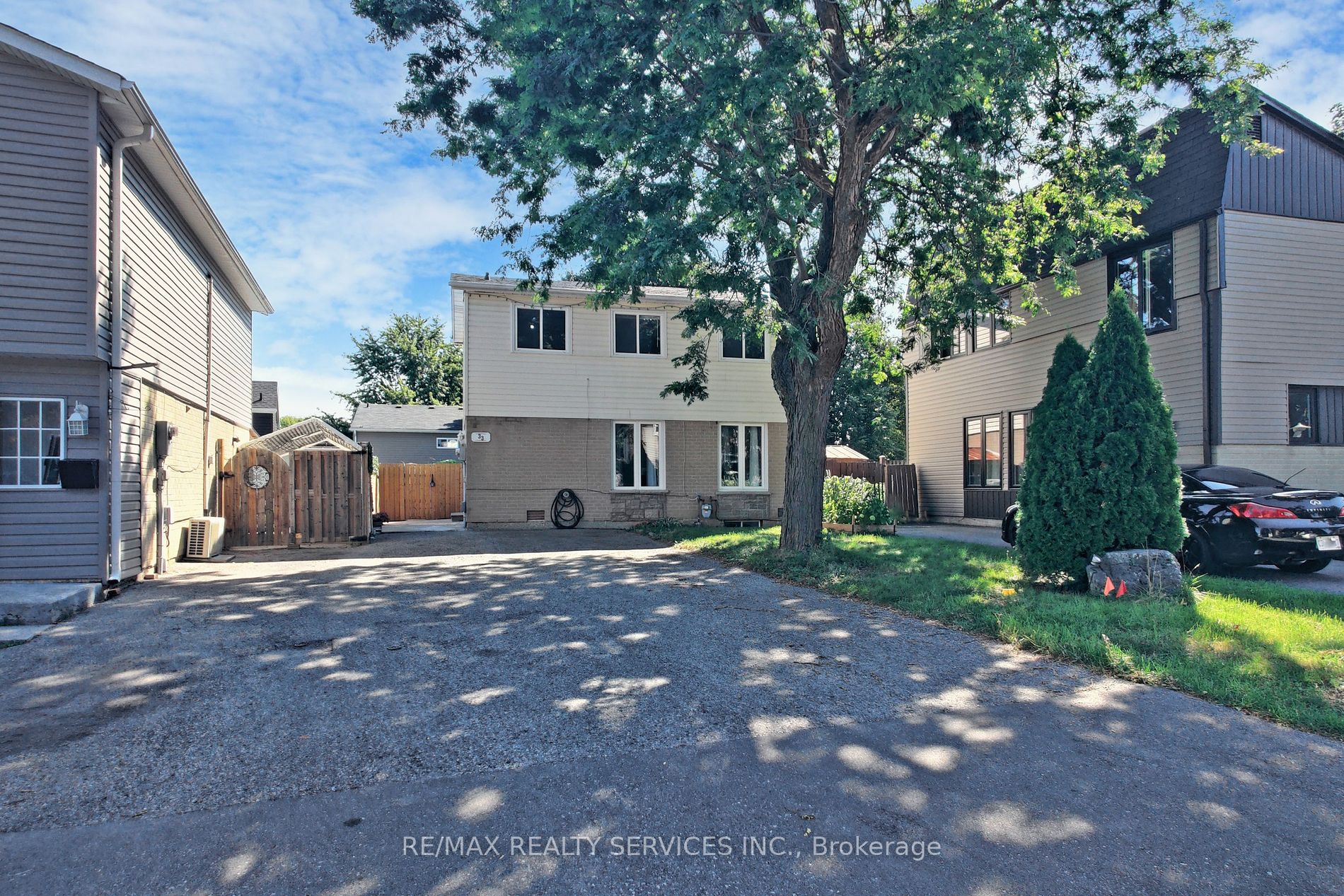 33 Hazelglen Crt, Brampton, Ontario, Central Park