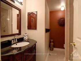 19 Mclennan Way, Ottawa, ON