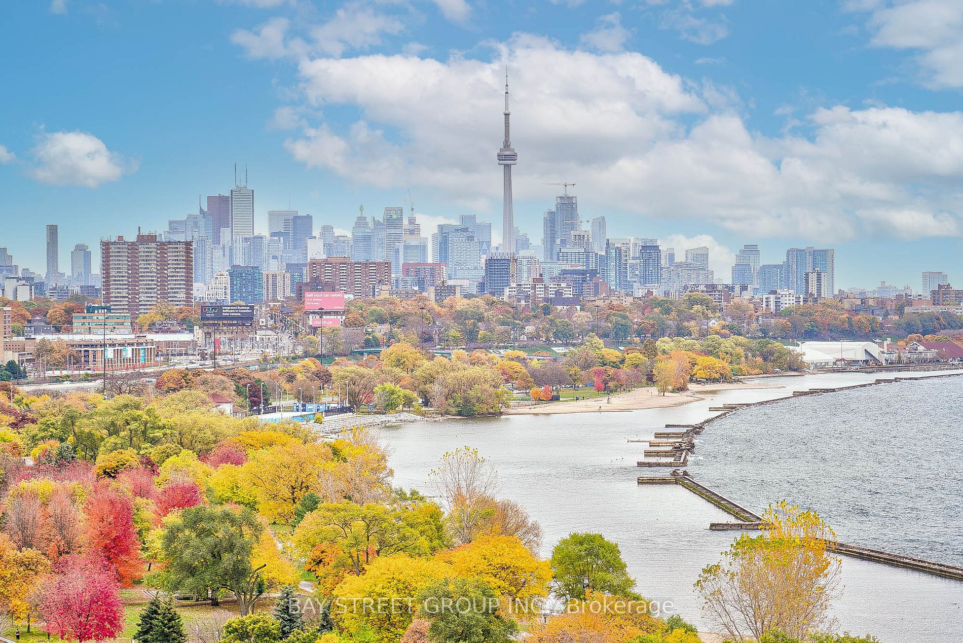 1926 Lakeshore Blvd W, Toronto, Ontario, High Park-Swansea