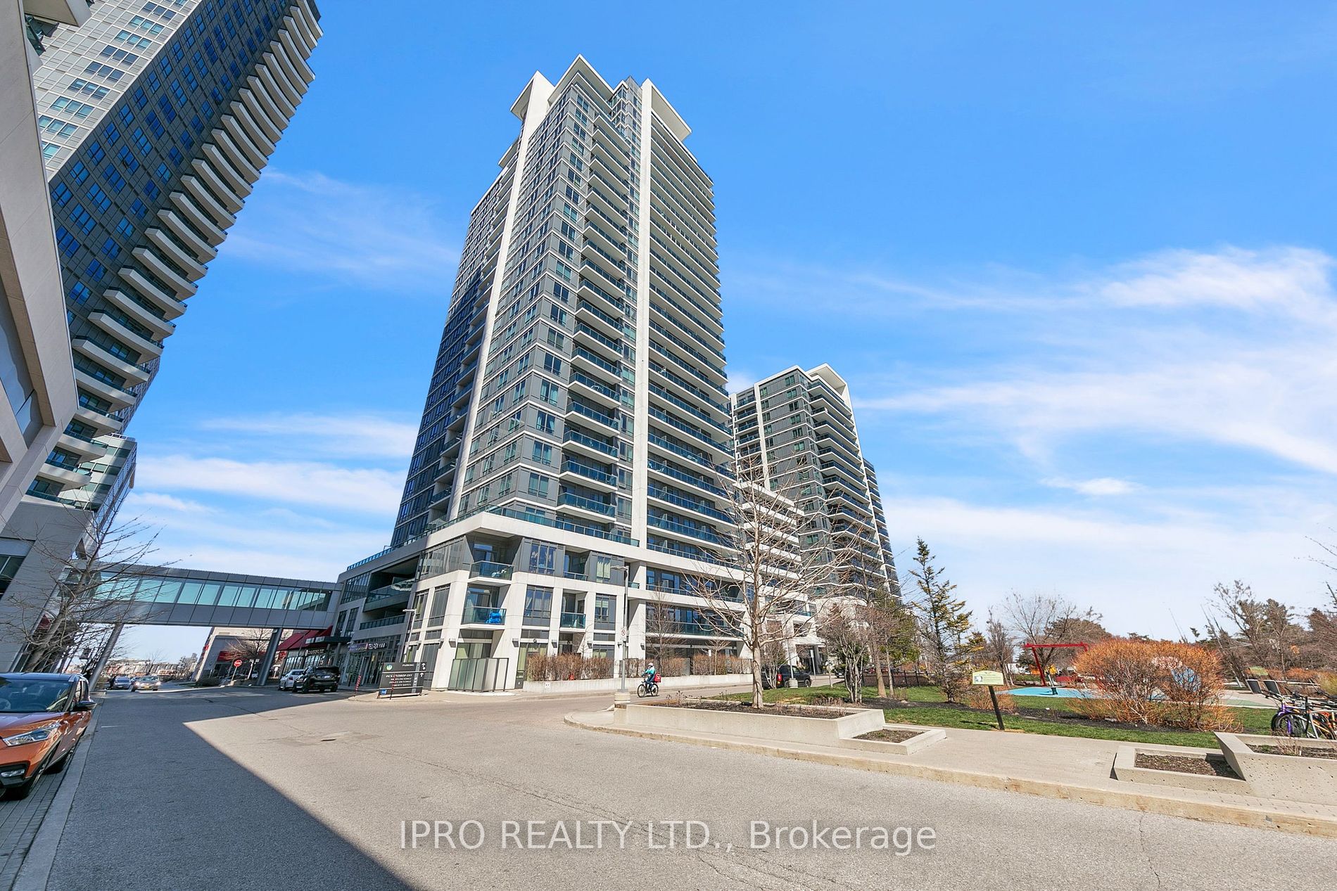 7165 Yonge St, Markham, Ontario, Thornhill