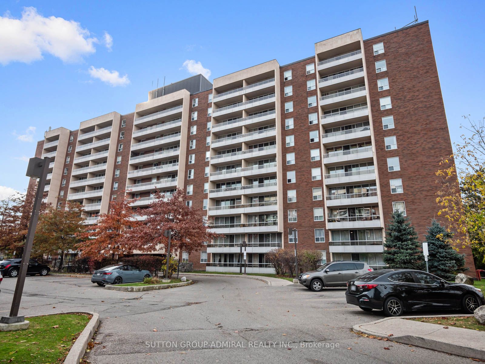 31 Four Winds Dr, Toronto, Ontario, York University Heights