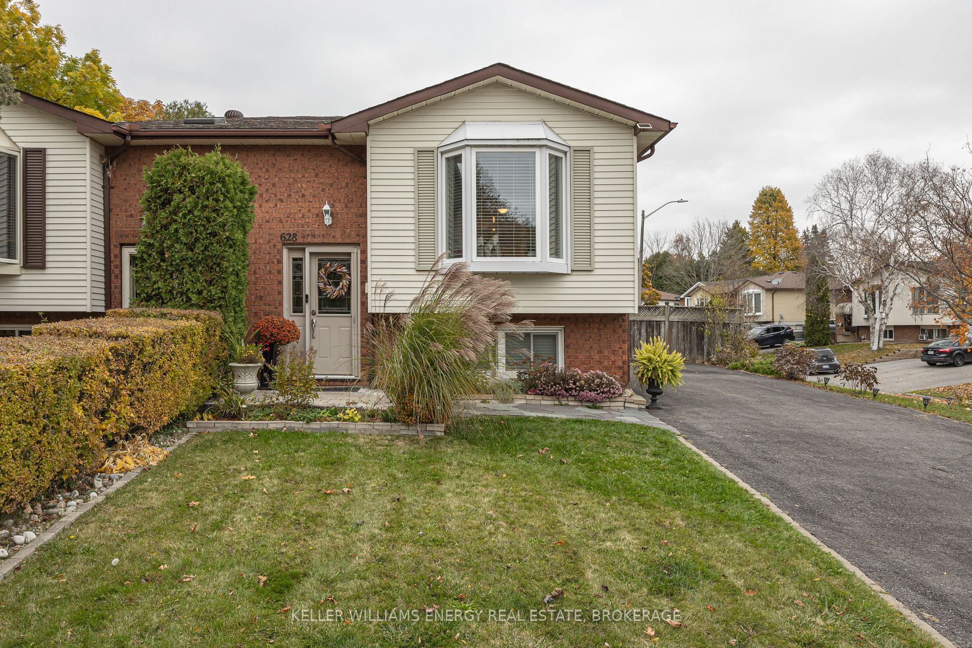 628 Cobblehill Dr, Oshawa, Ontario, Pinecrest