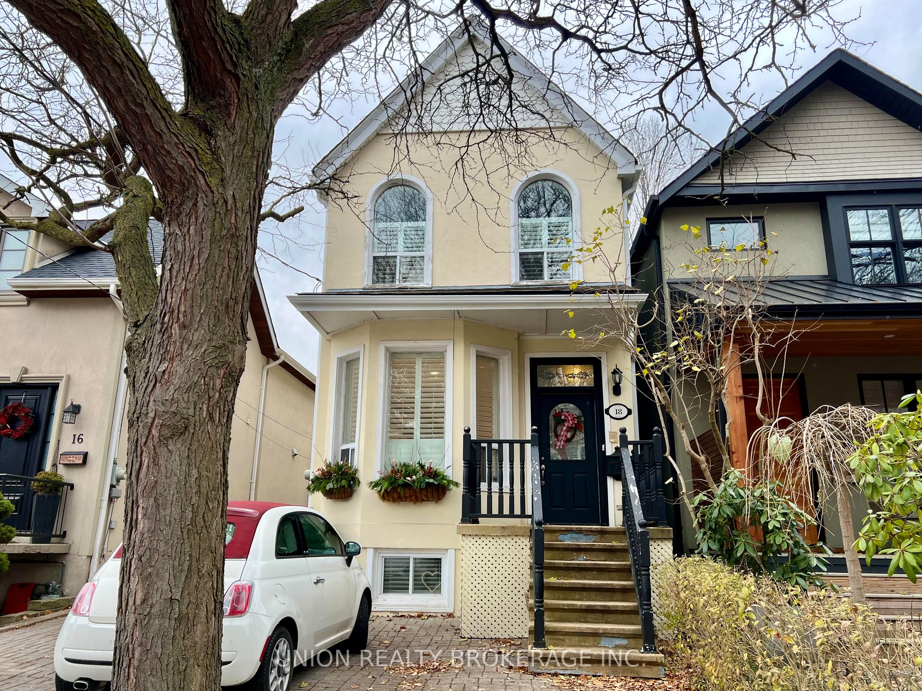 18 Elmer Ave, Toronto, Ontario, The Beaches