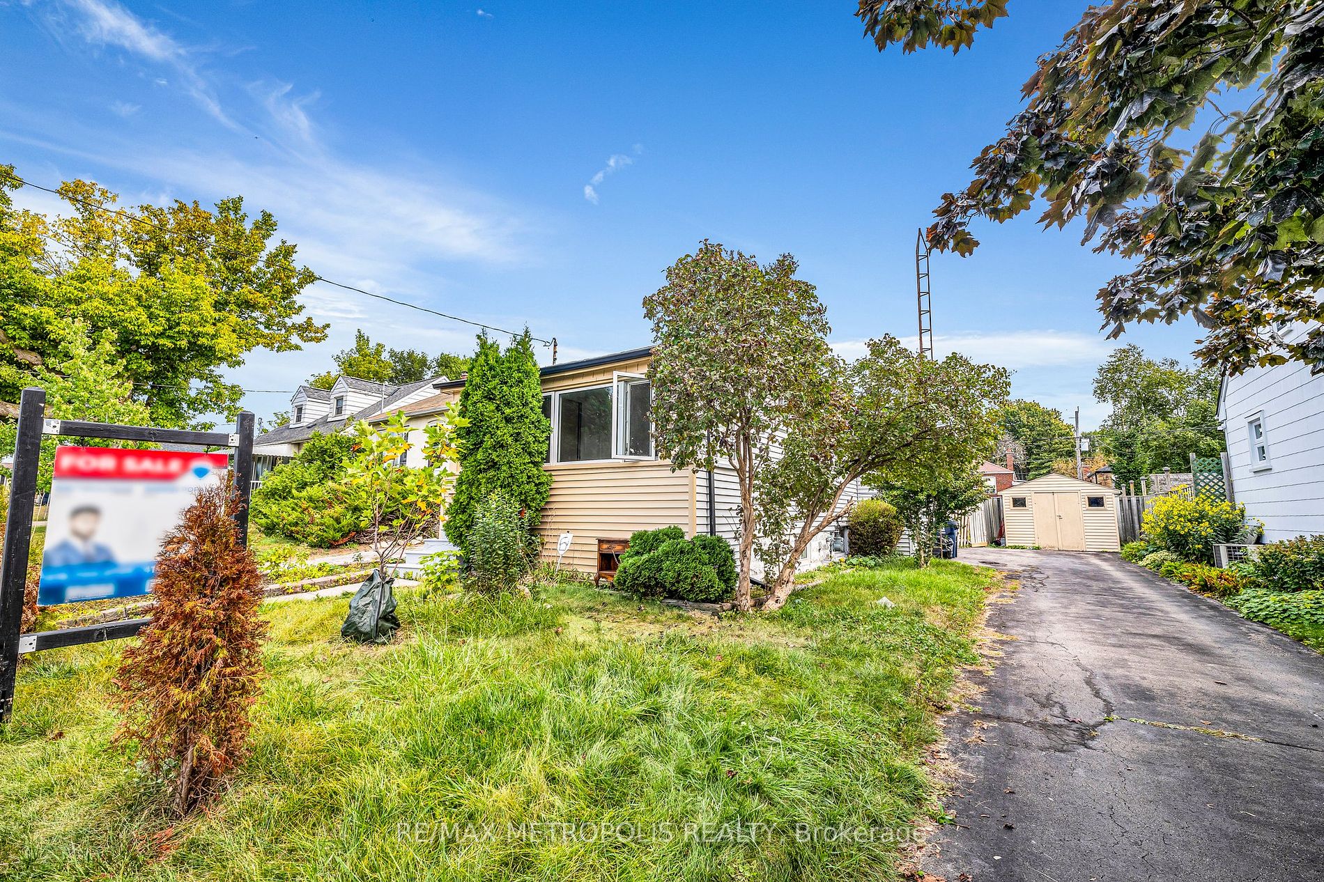 97 N Woodrow Blvd, Toronto, Ontario, Clairlea-Birchmount