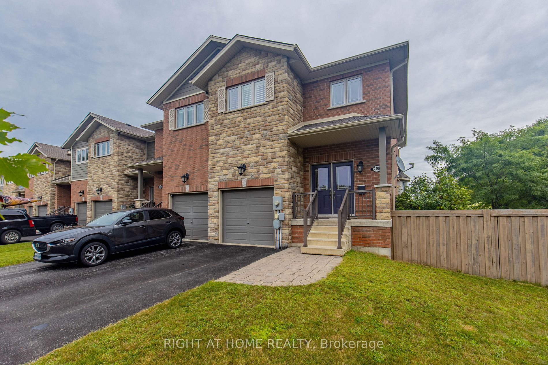 228H Crawford St, Barrie, Ontario, Ardagh