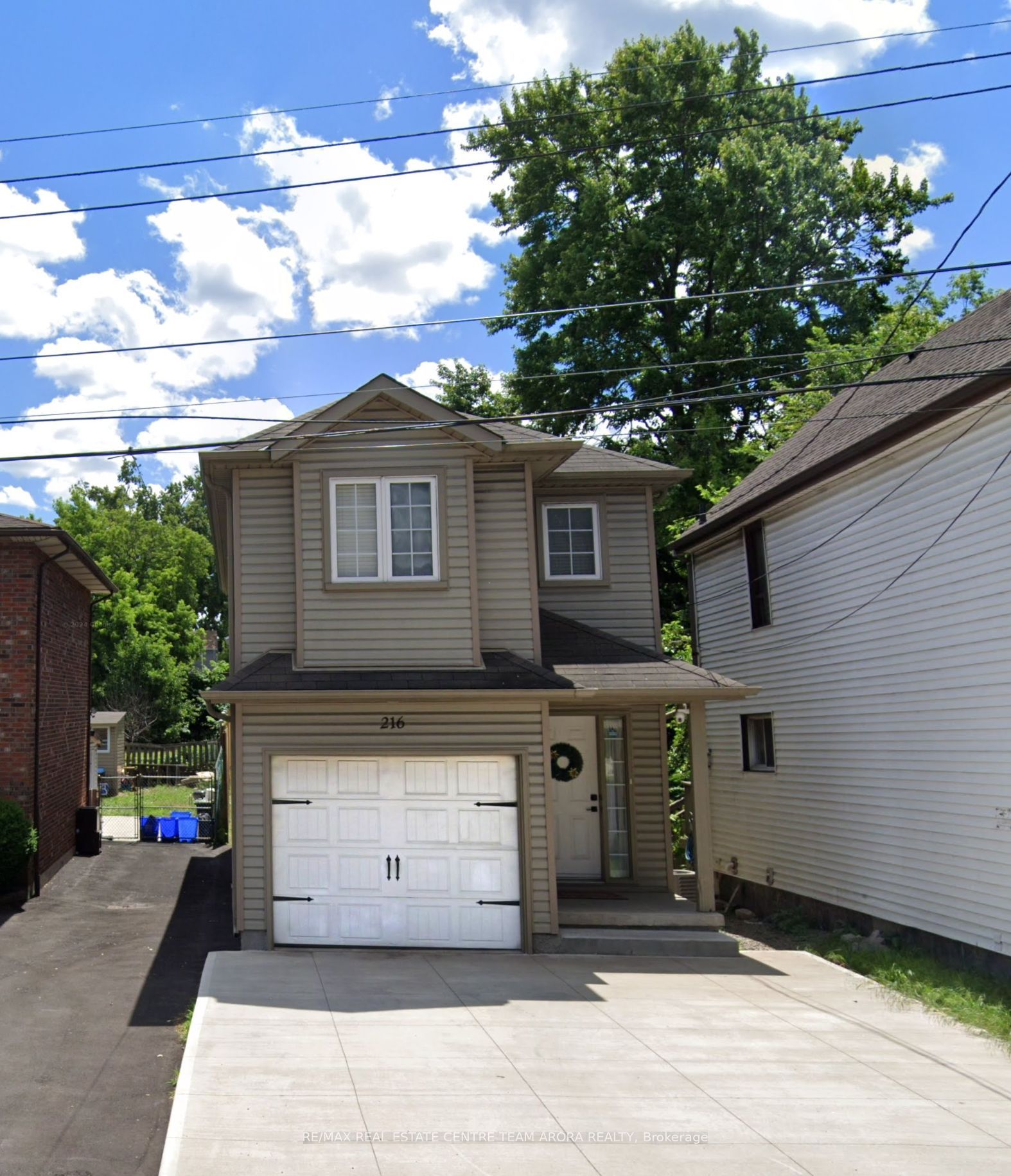 216 Burlington St E, Hamilton, Ontario, North End