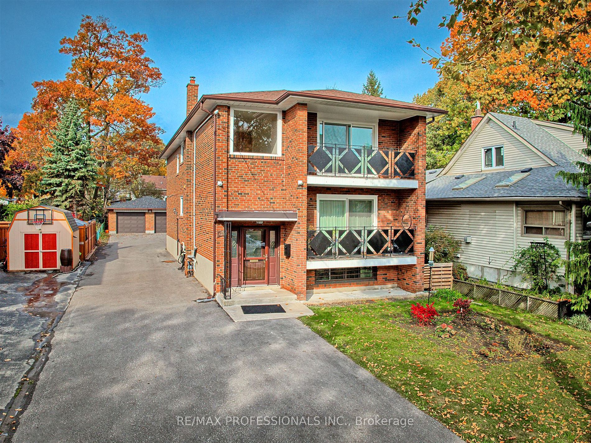 16 Muskoka Ave, Toronto, Ontario, Long Branch