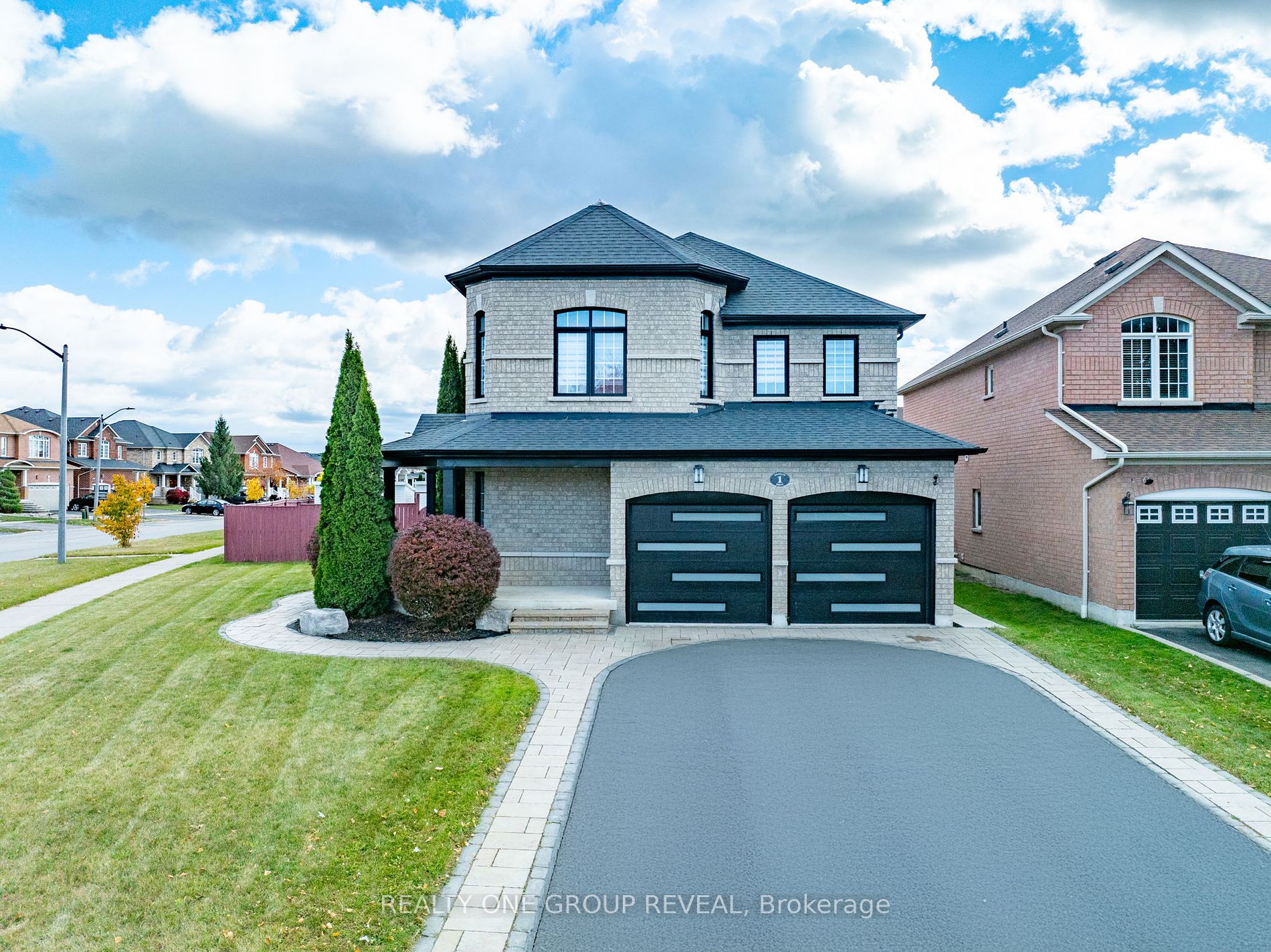 1 Bridgid Dr, Whitby, Ontario, Williamsburg