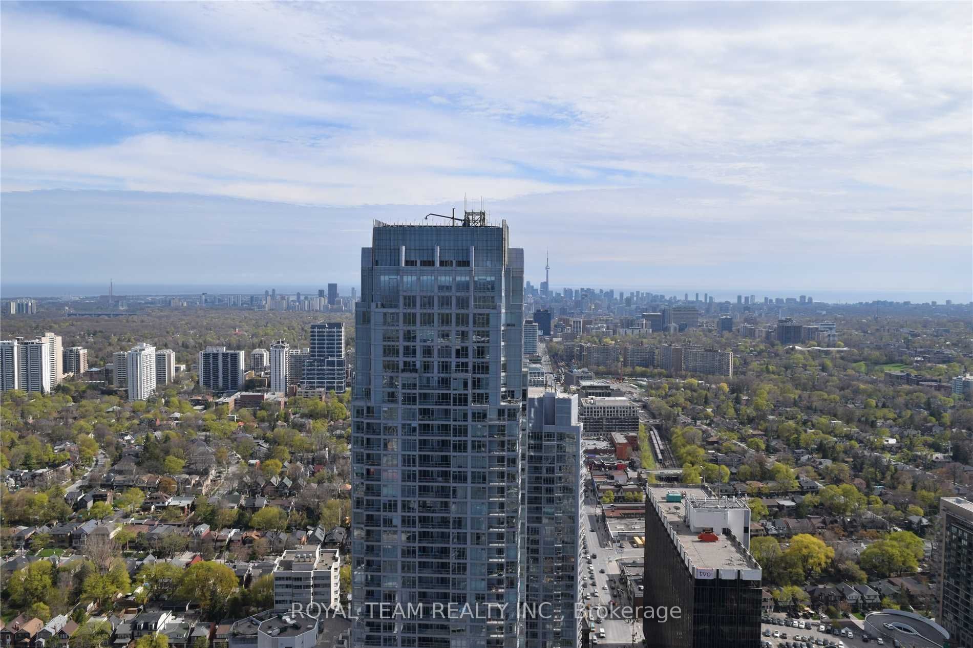 8 Eglinton Ave E, Toronto, Ontario, Mount Pleasant West