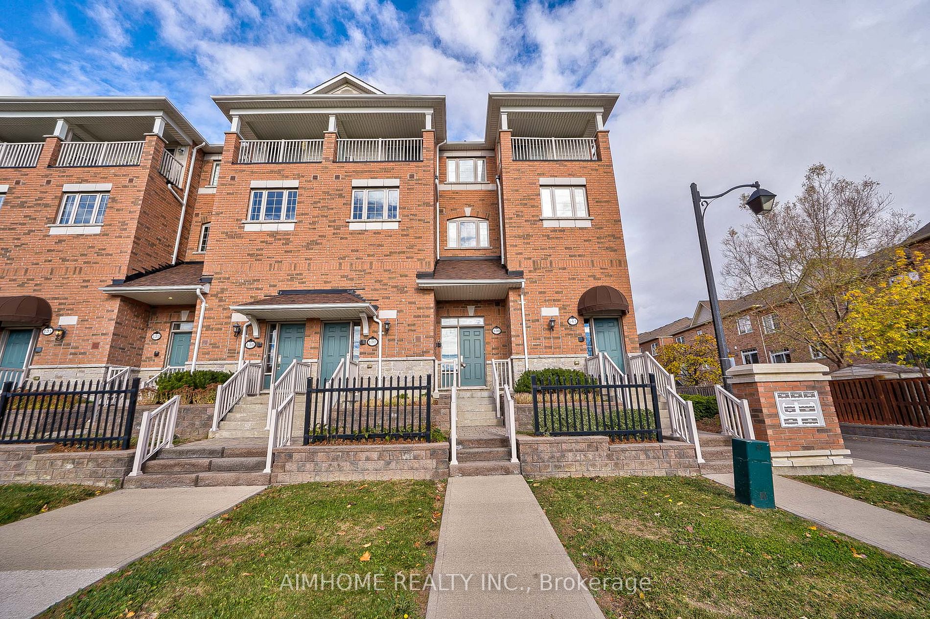 139 Silverwood Ave, Richmond Hill, Ontario, Devonsleigh