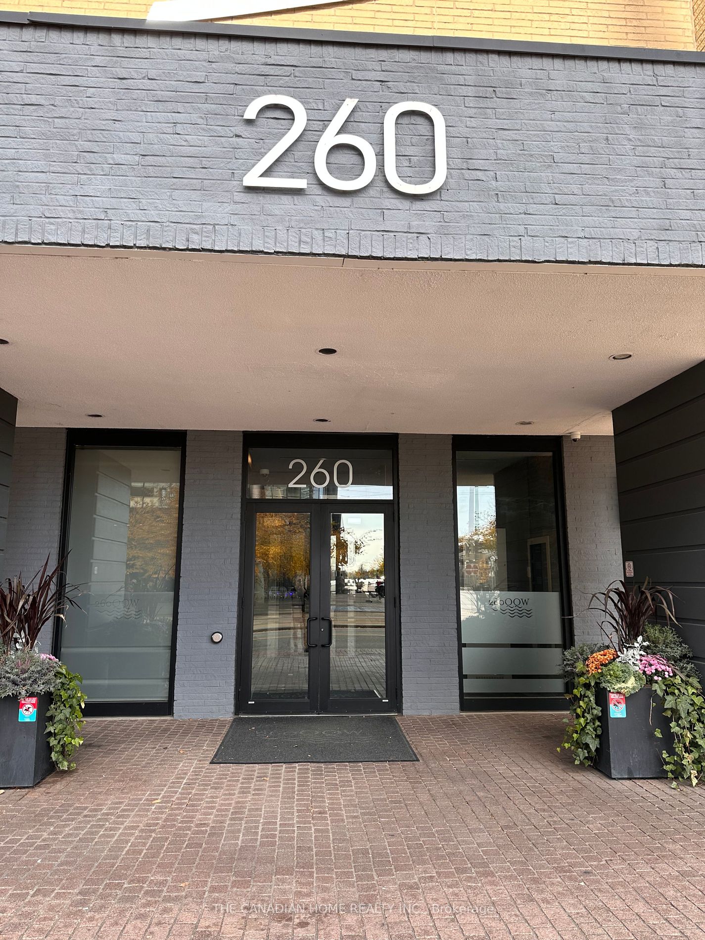 260 Queens Quay W, Toronto, Ontario, Waterfront Communities C1