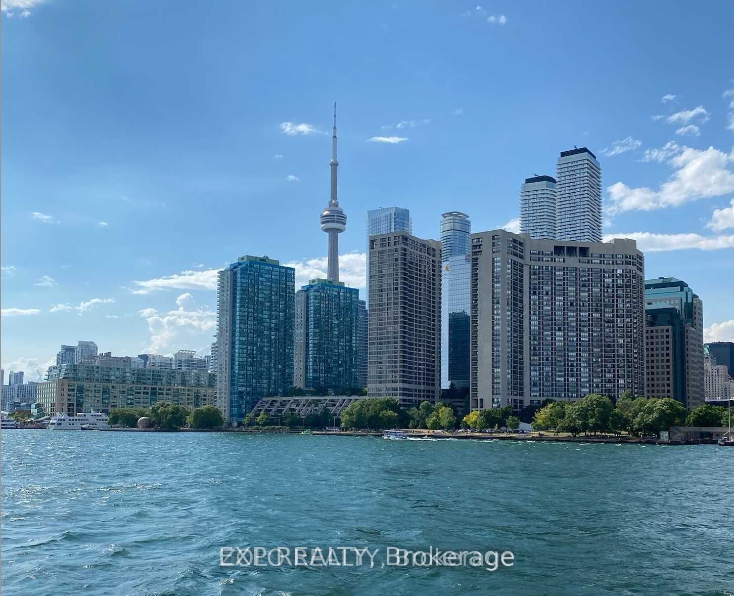 33 Harbour Sq, Toronto, Ontario, Waterfront Communities C1