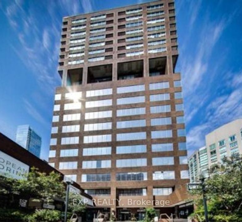 914 Yonge St, Toronto, Ontario, Annex