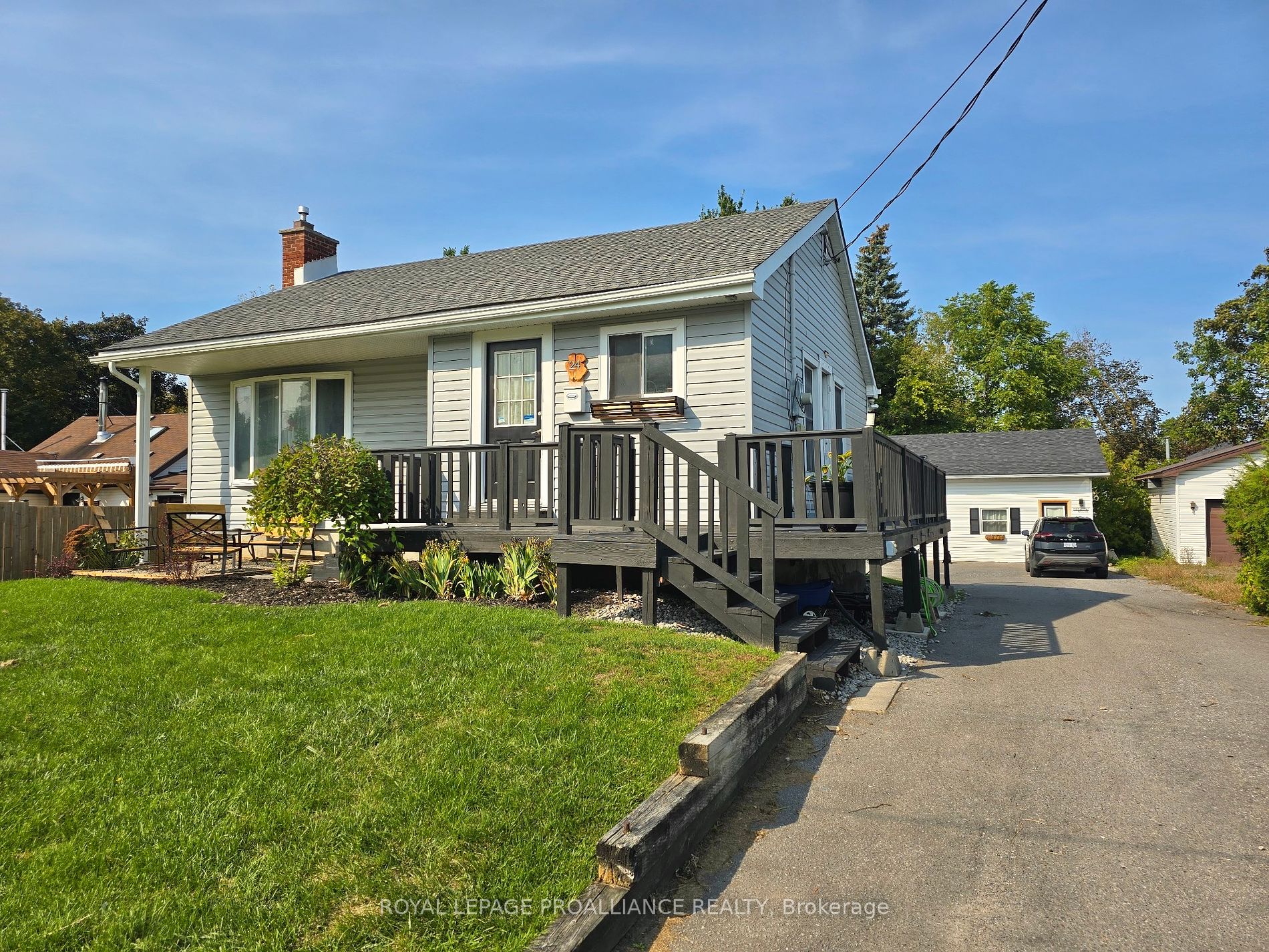 24 Russell St, Belleville, Ontario, 