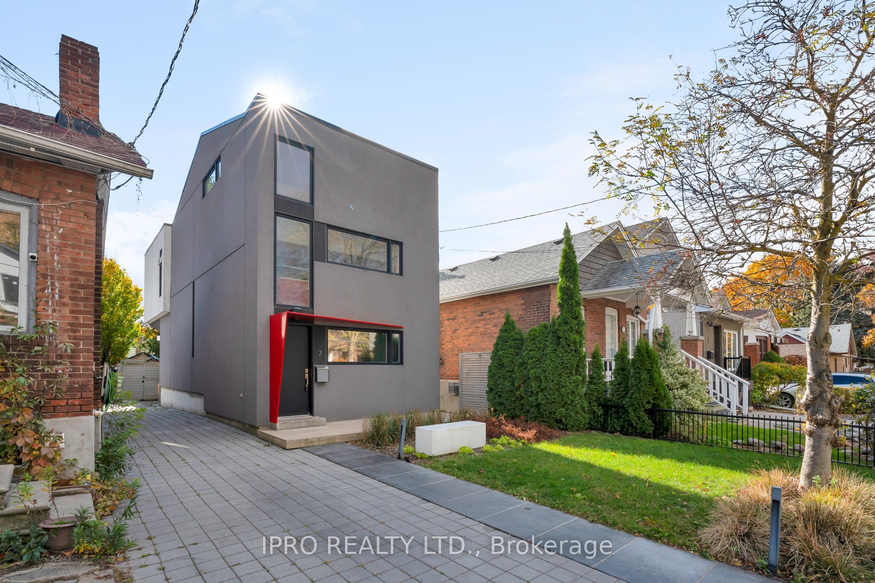 7 Doncaster Ave, Toronto, Ontario, Woodbine-Lumsden