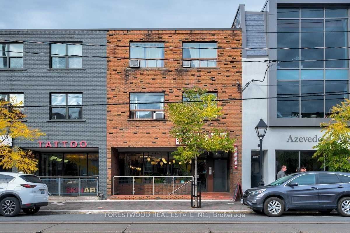 894 College St N, Toronto, Ontario, Palmerston-Little Italy