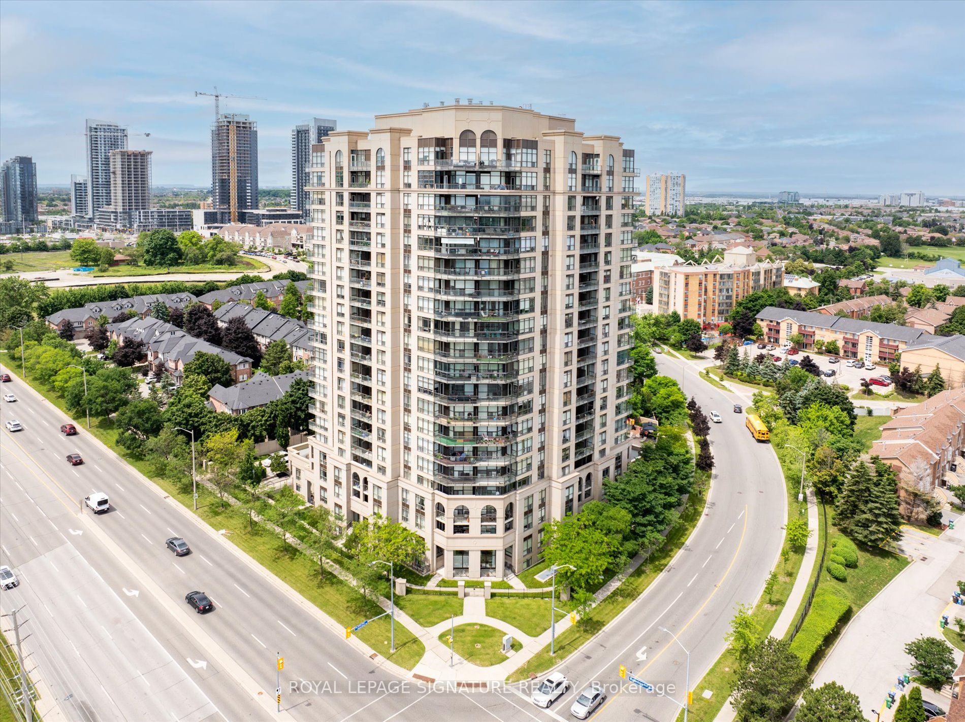 220 Forum Dr, Mississauga, Ontario, Hurontario