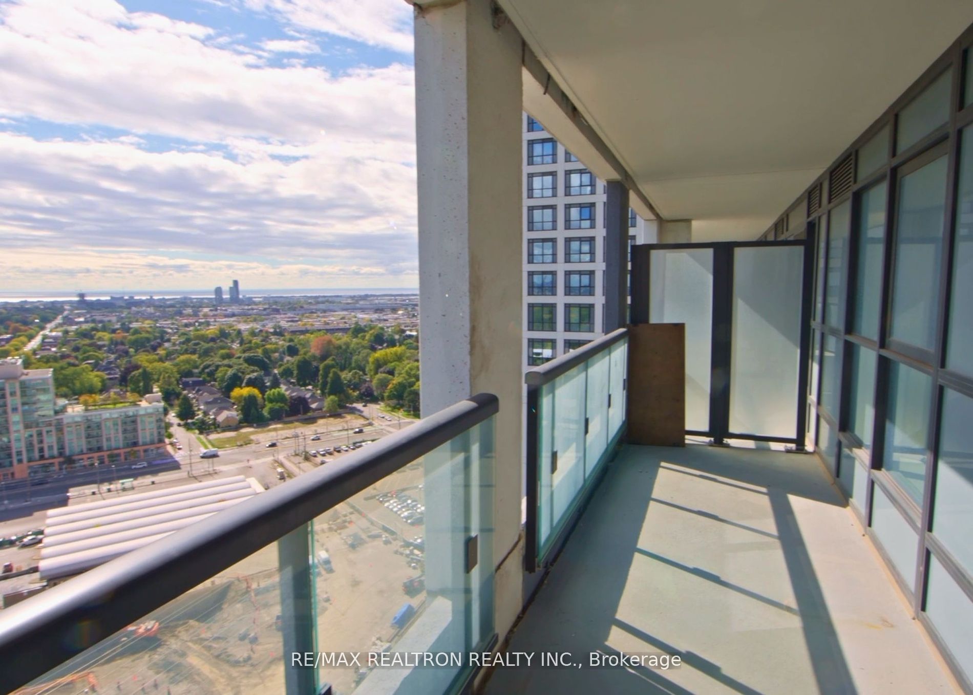 5 Mabelle Ave, Toronto, Ontario, Islington-City Centre West