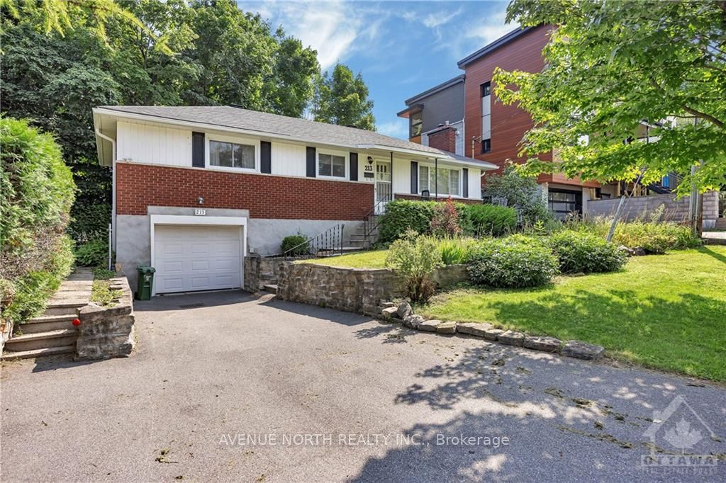 213 ANCASTER Ave, Woodroffe, Ontario, 6002 - Woodroffe