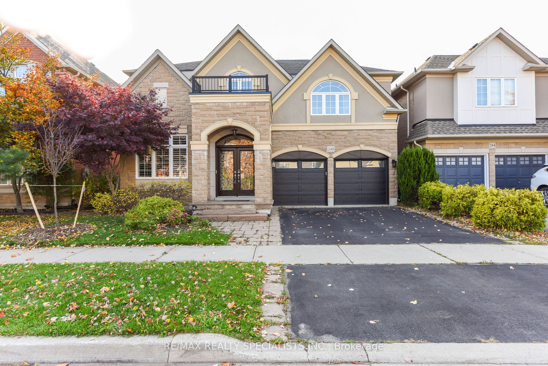 240 Butterfly Lane, Oakville, Ontario, Bronte West