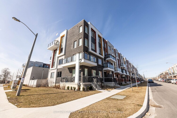 82 William Duncan Rd, Toronto, Ontario, Downsview-Roding-CFB