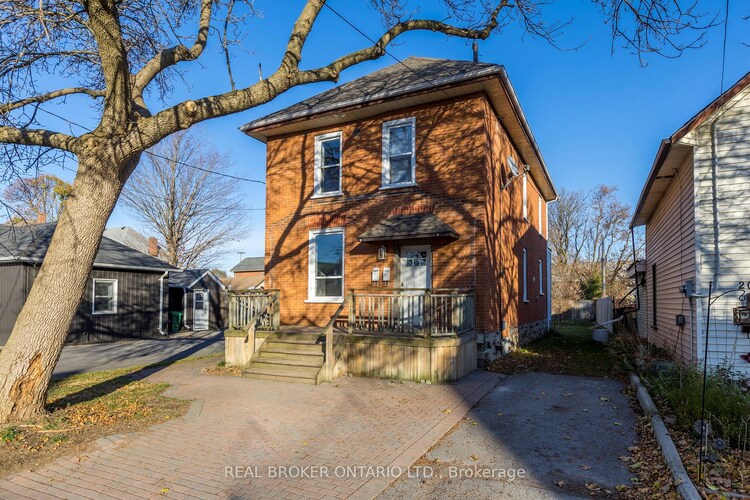 24 Stewart Pl, Peterborough, Ontario, Downtown