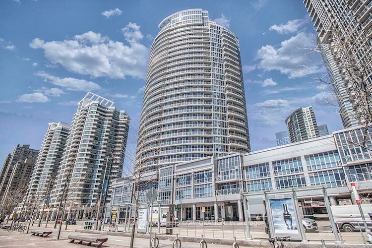 218 Queens Quay W, Toronto, Ontario, Waterfront Communities C1