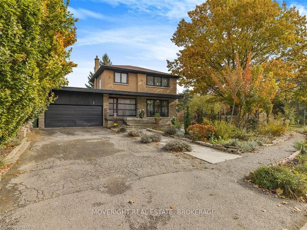 1 BOLINGBROKE Rd, Toronto, Ontario, Yorkdale-Glen Park