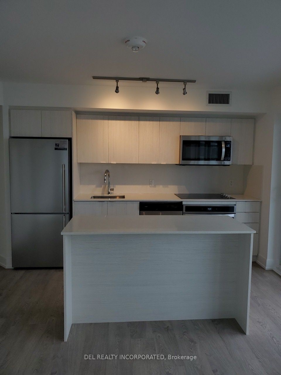 5 Mabelle Ave, Toronto, Ontario, Islington-City Centre West