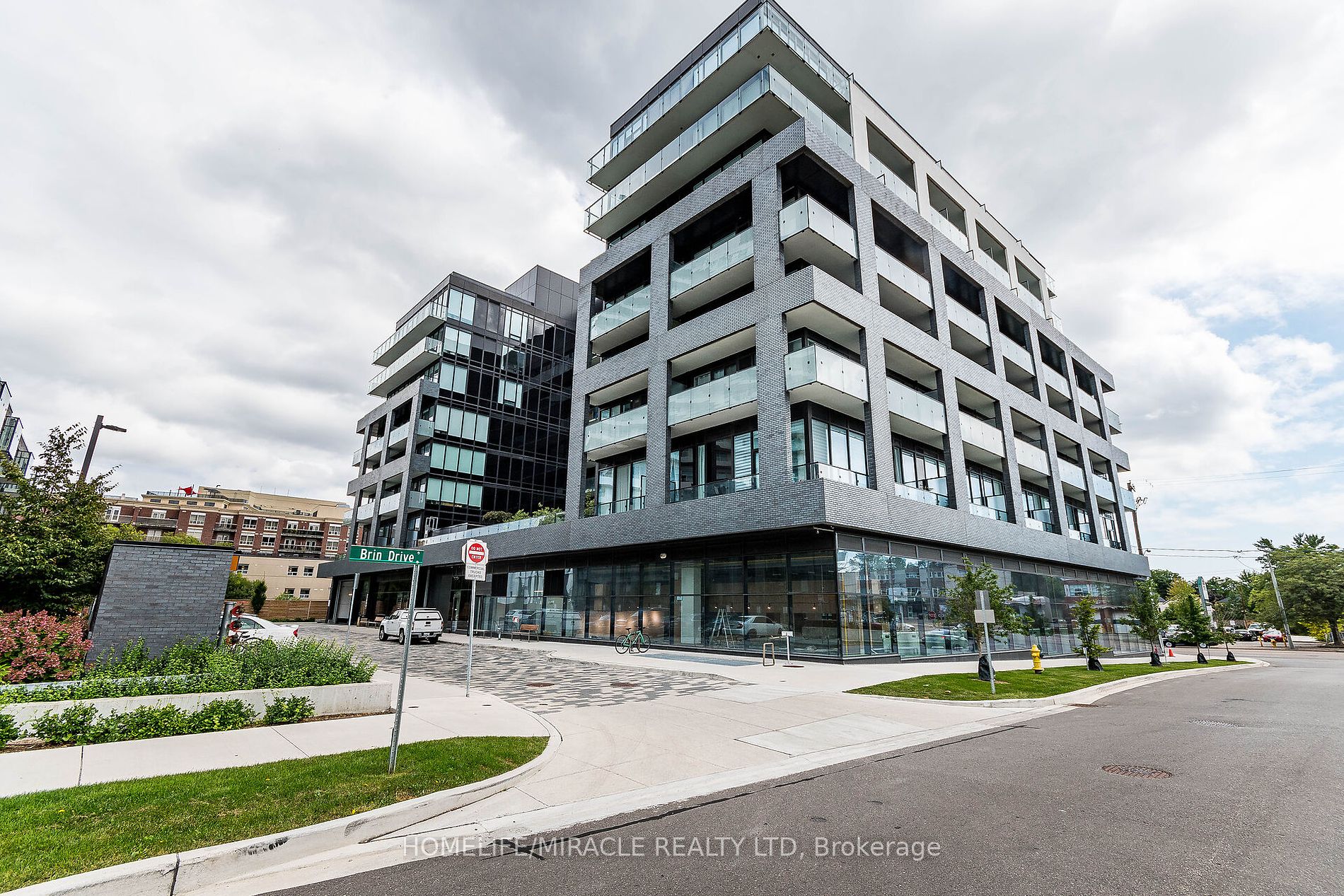 4208 Dundas St, Toronto, Ontario, Islington-City Centre West