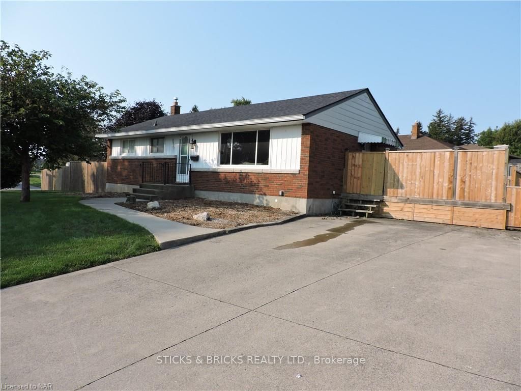 3137 KINGSWOOD Cres, Niagara Falls, Ontario, 205 - Church's Lane