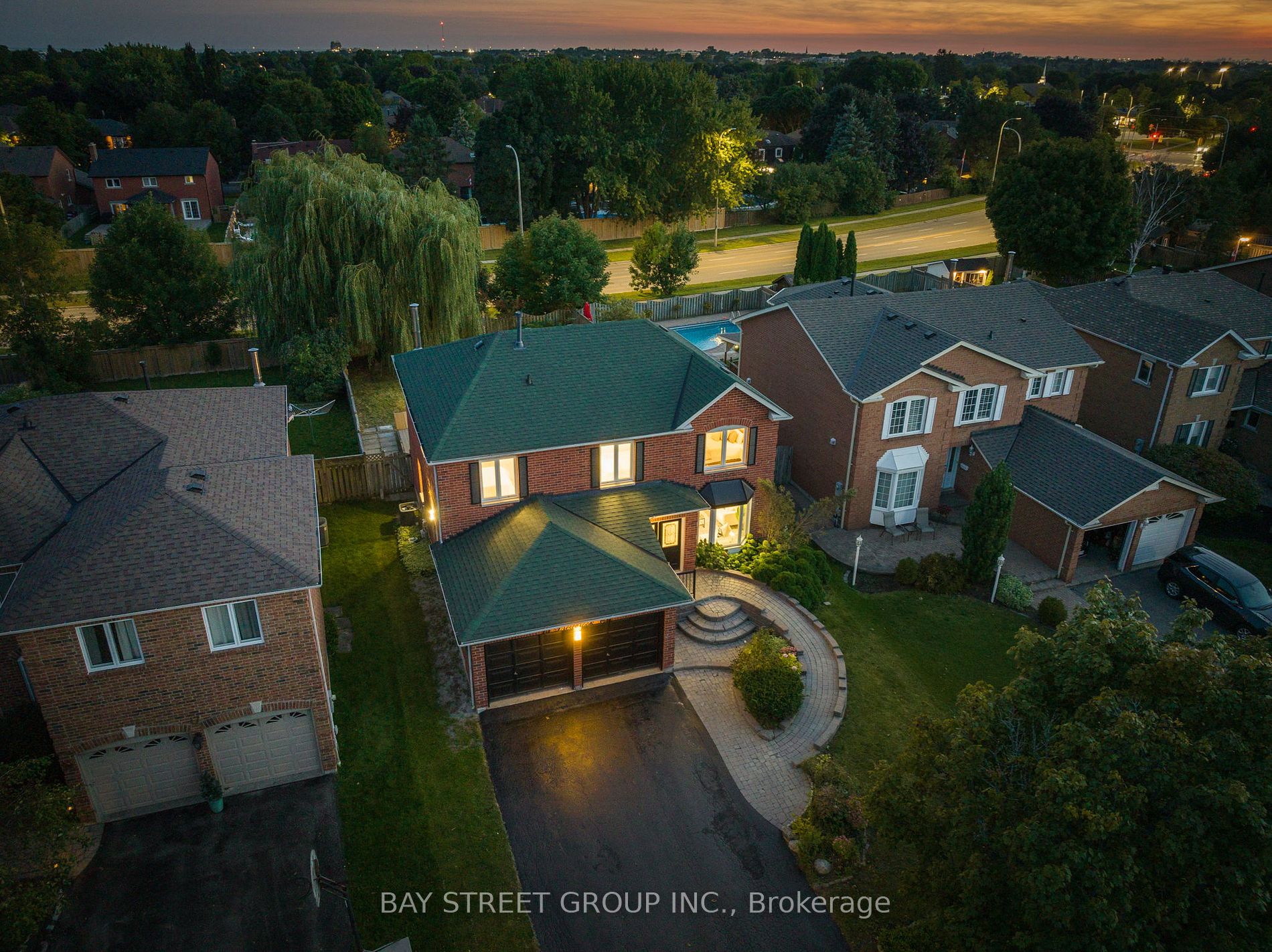 15 Drewbrook Crt, Whitby, Ontario, Blue Grass Meadows