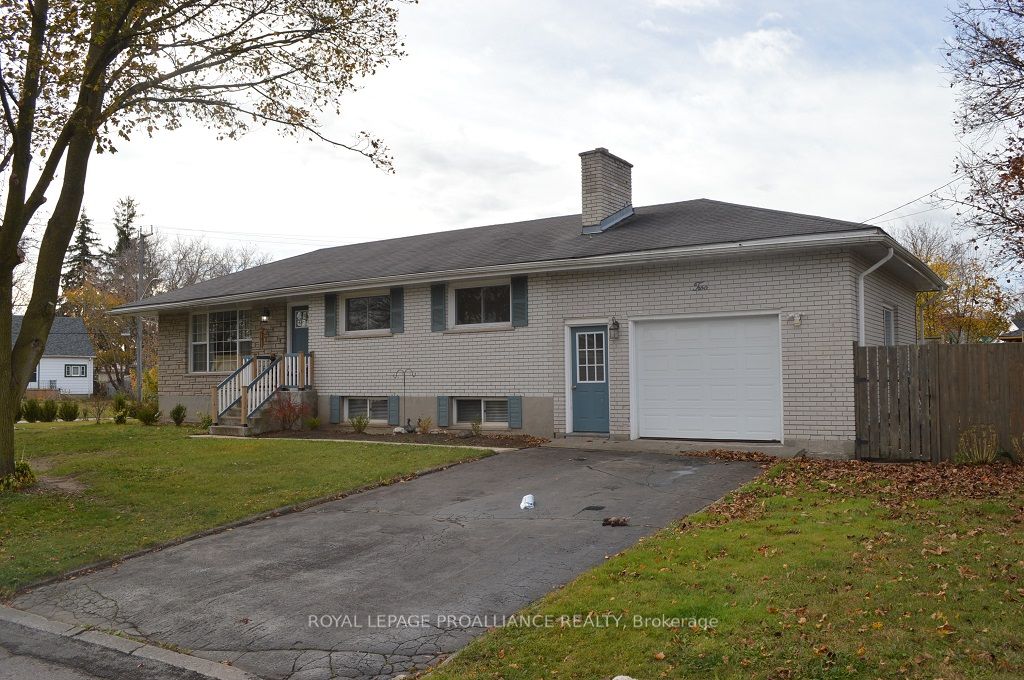 2 Armour Cres, Quinte West, Ontario, 