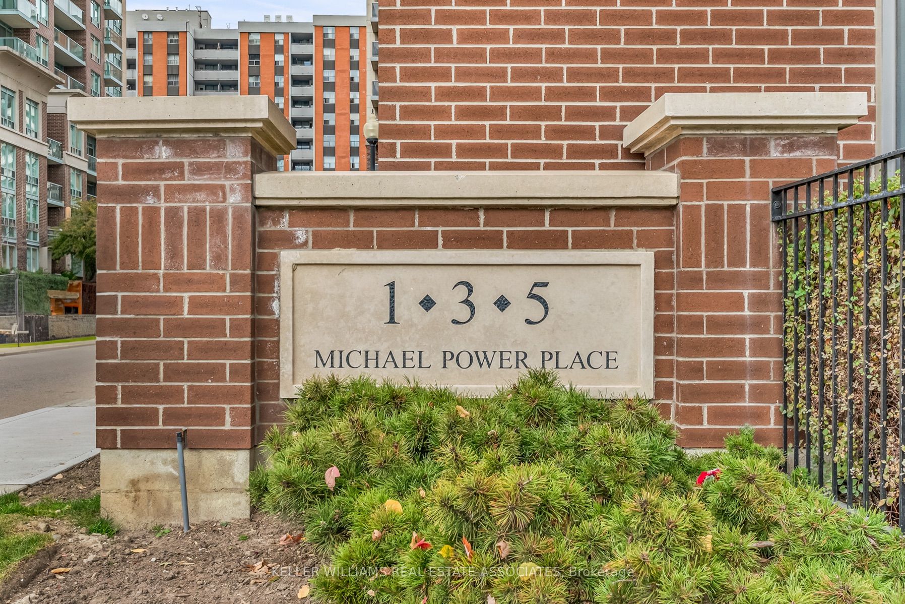 3 Michael Power Pl, Toronto, Ontario, Islington-City Centre West