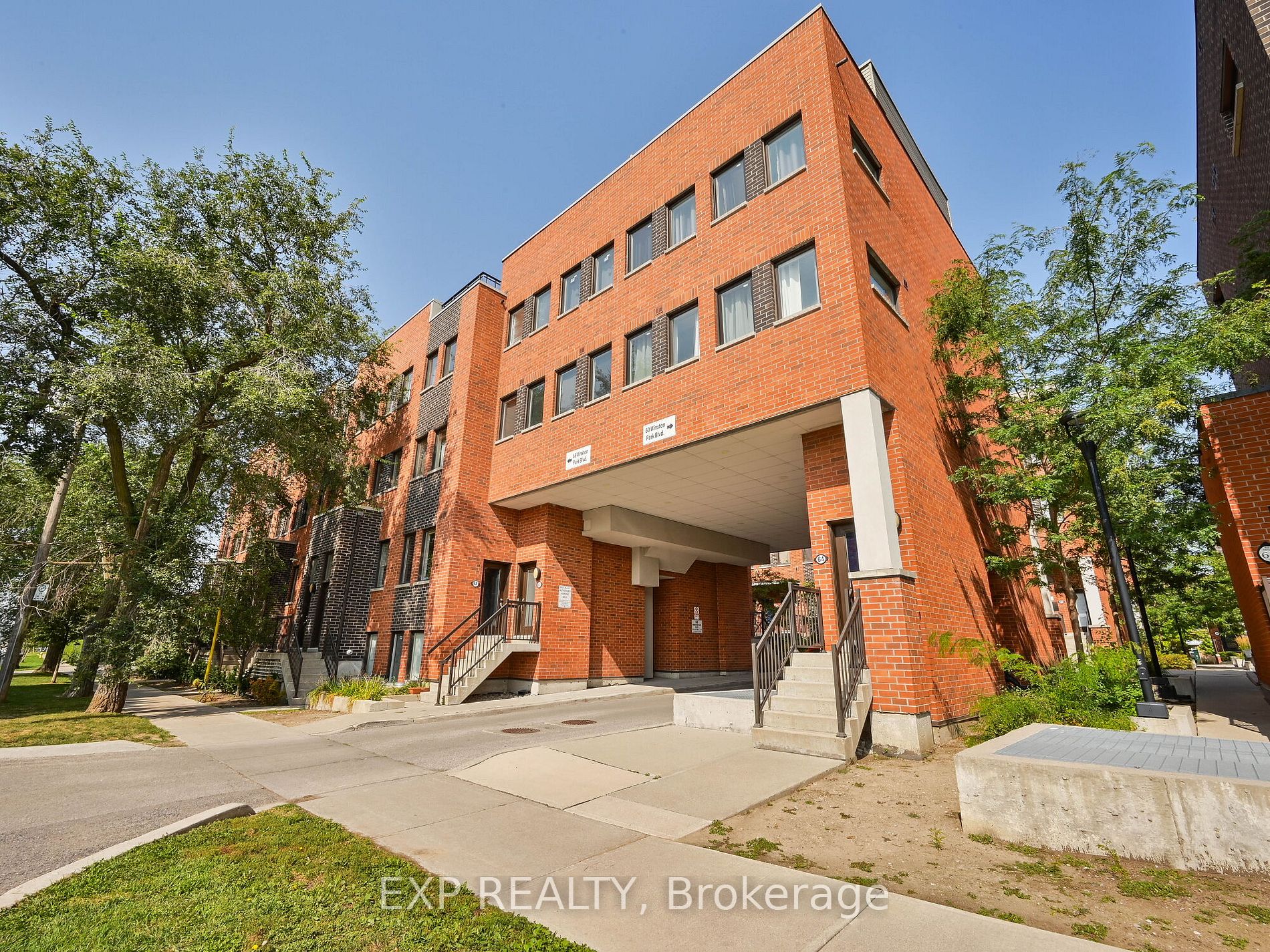 68 Winston Park Blvd, Toronto, Ontario, Downsview-Roding-CFB