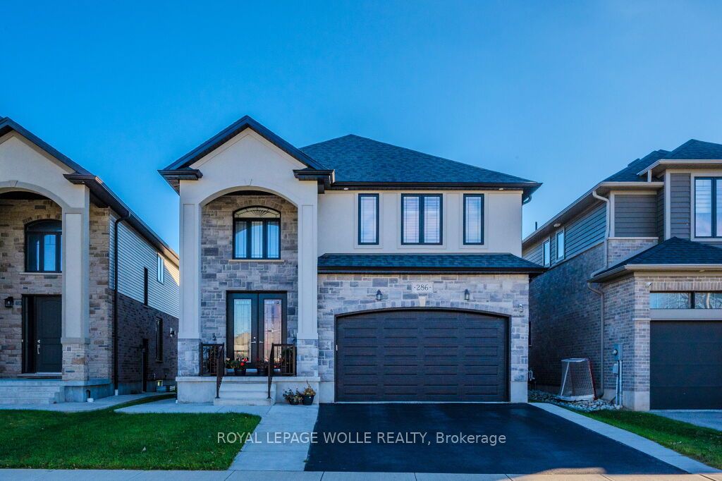 286 Carriage Way, Waterloo, Ontario, 