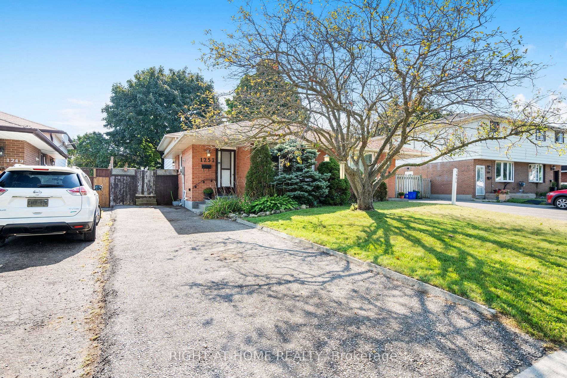 1253 Oxford St, Oshawa, Ontario, Lakeview