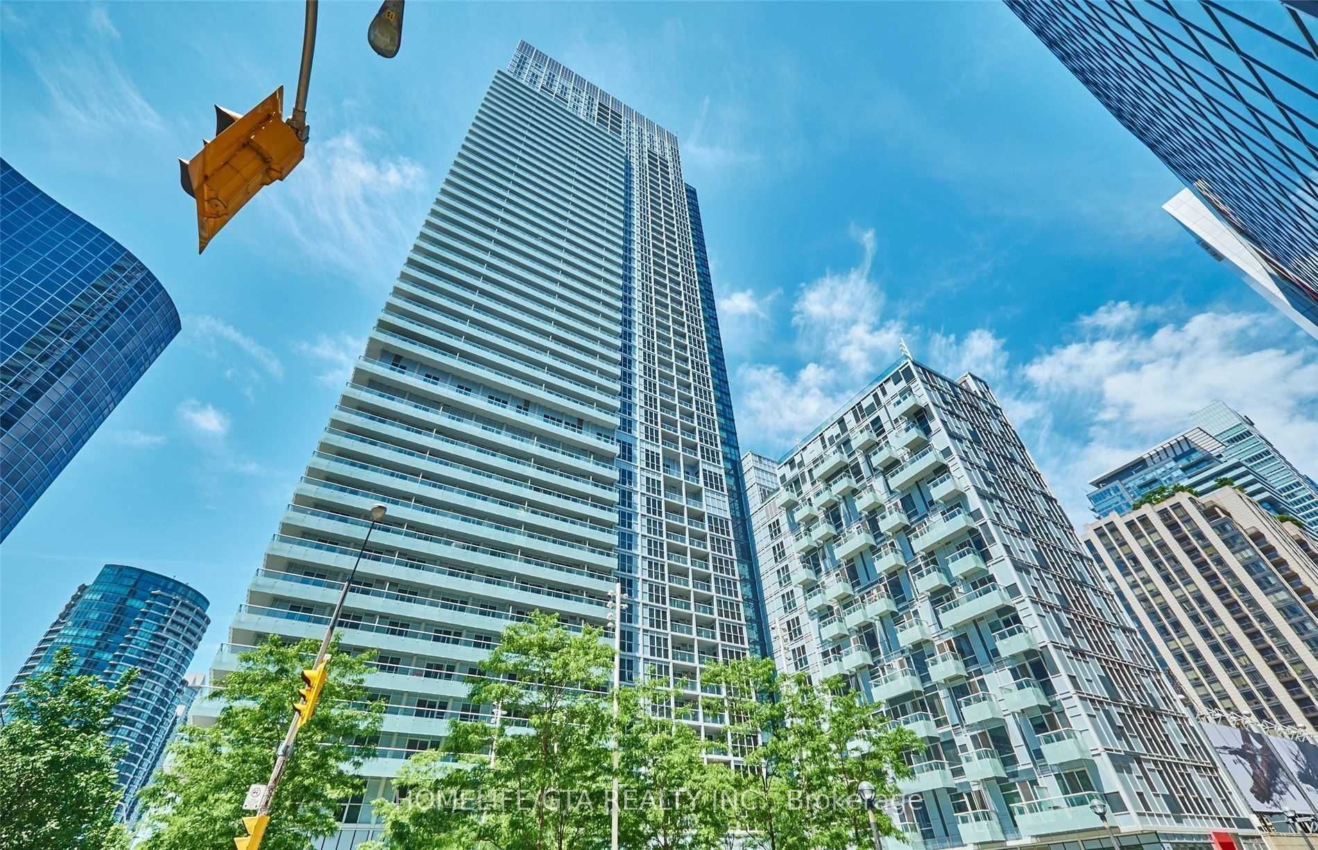 300 Front St W, Toronto, Ontario, Waterfront Communities C1