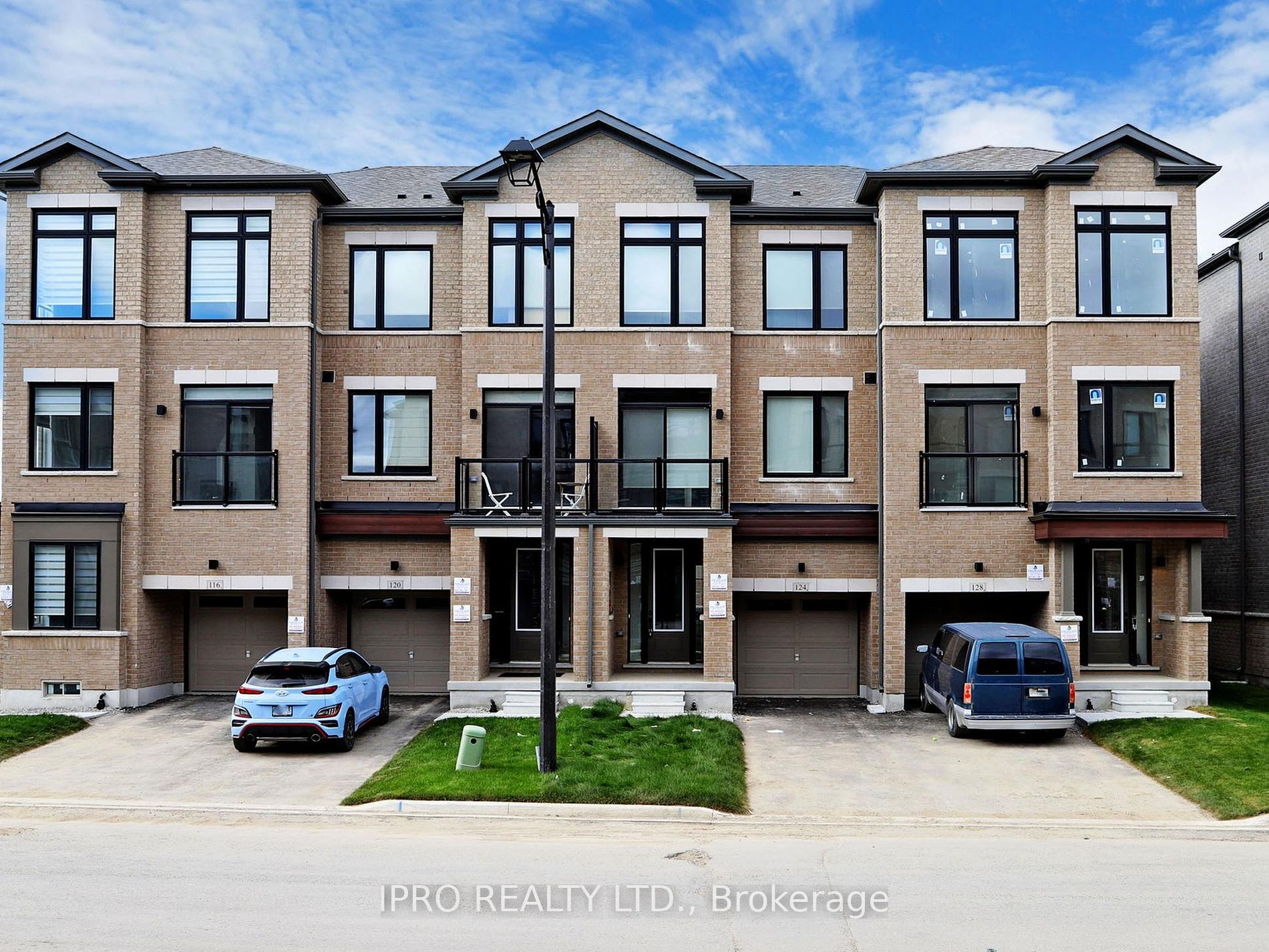 124 Tennant Circ, Vaughan, Ontario, Vellore Village