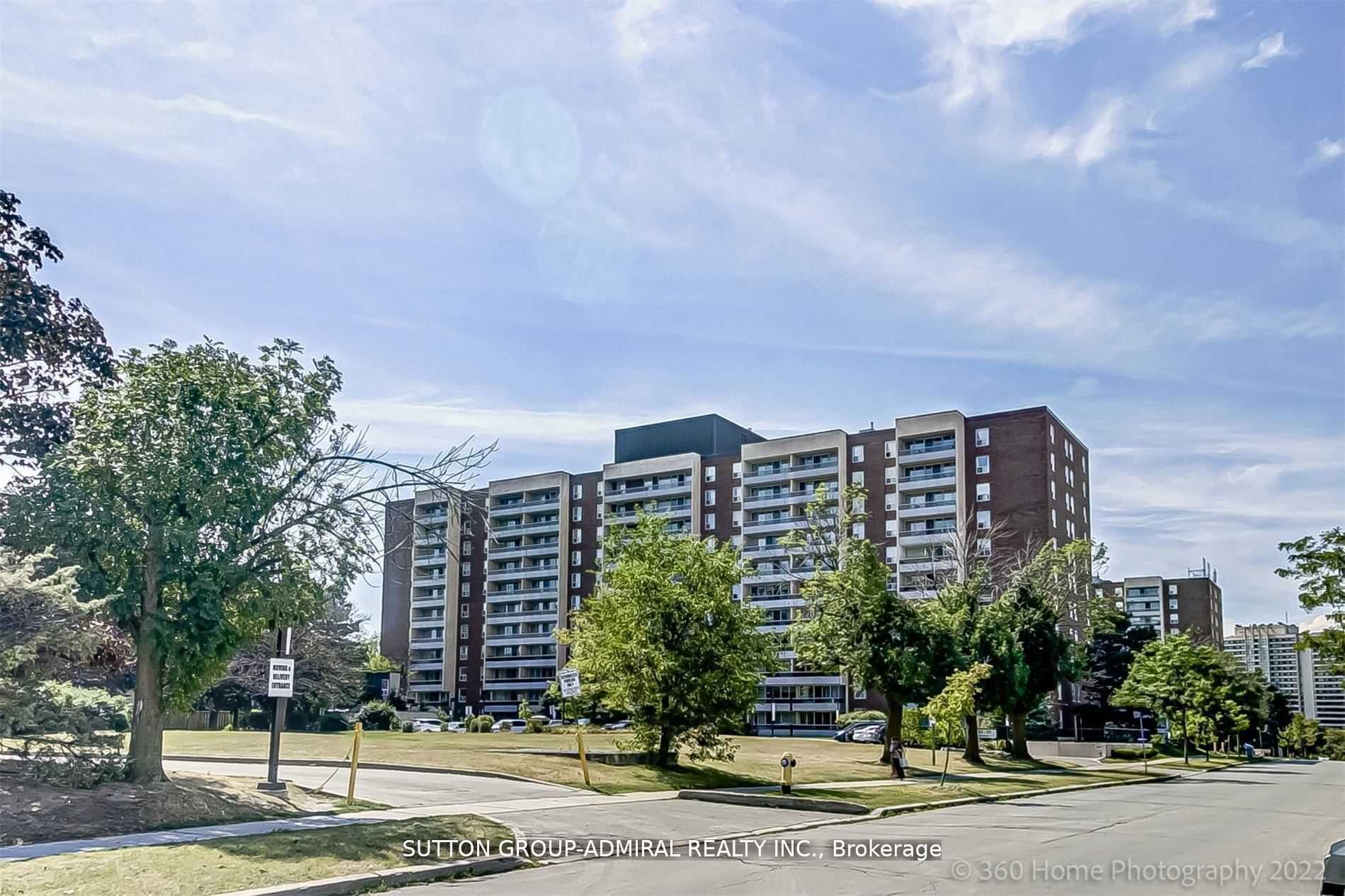 25 Four Winds Dr, Toronto, Ontario, York University Heights