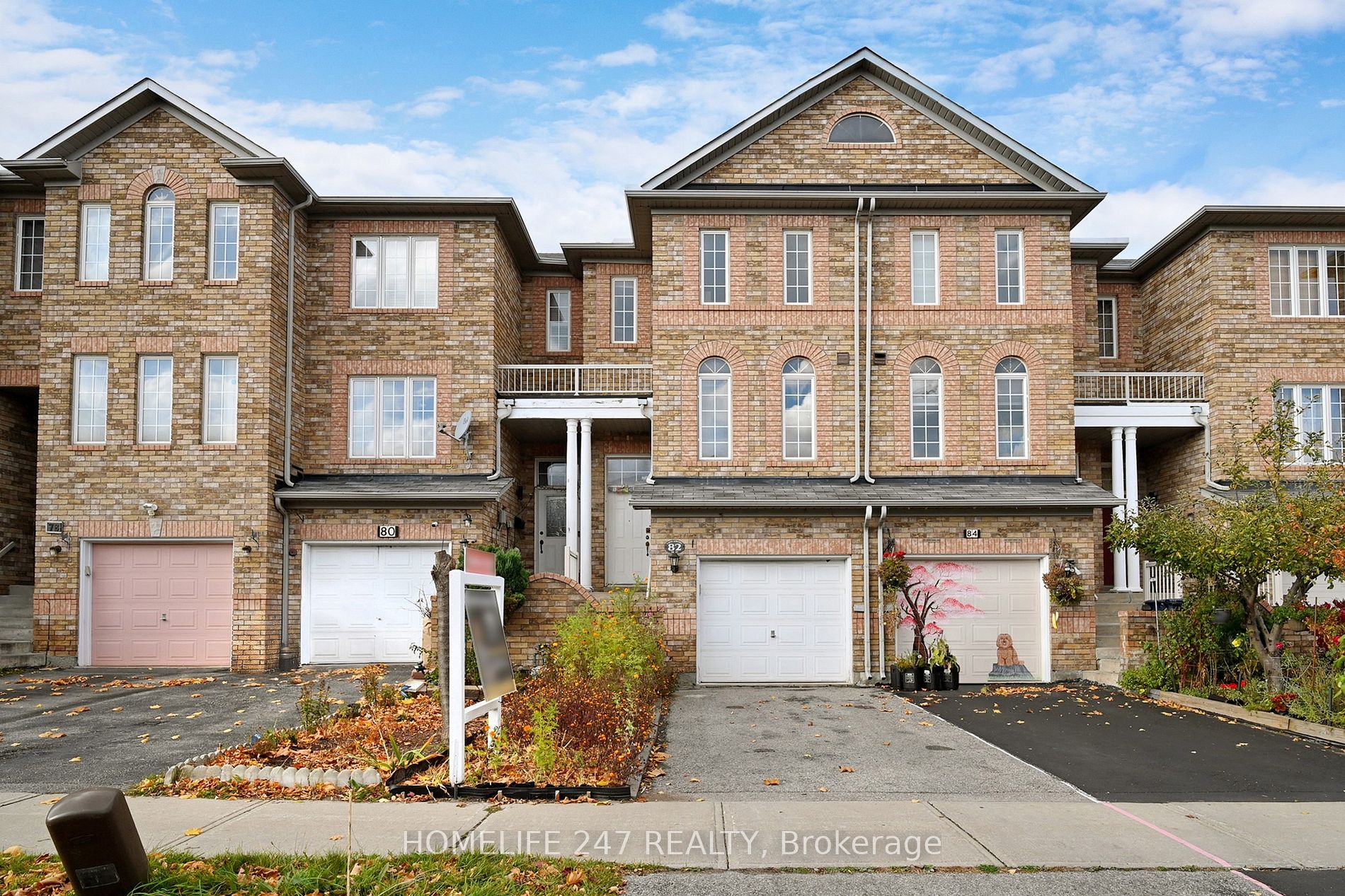 82 Conn Smythe Dr, Toronto, Ontario, Scarborough Village