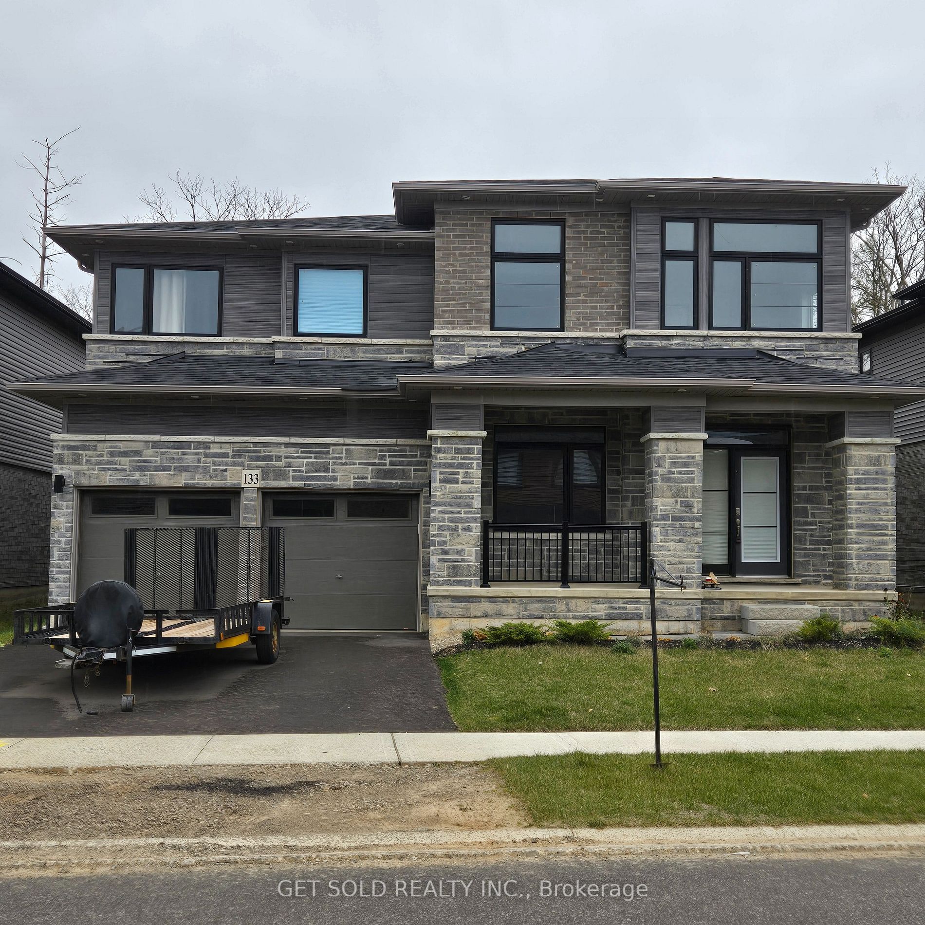 133 Court Dr, Brant, Ontario, Paris