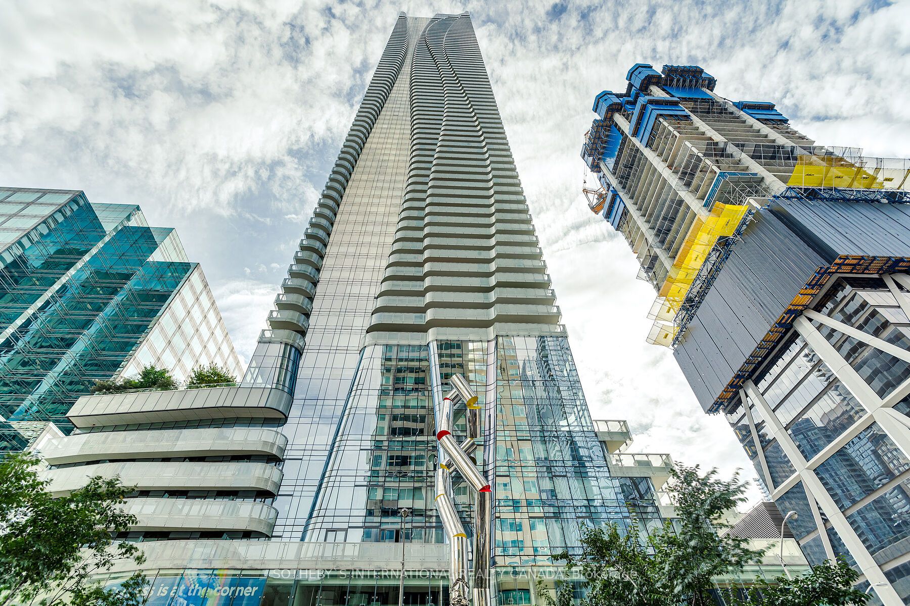 1 Bloor St E, Toronto, Ontario, Church-Yonge Corridor