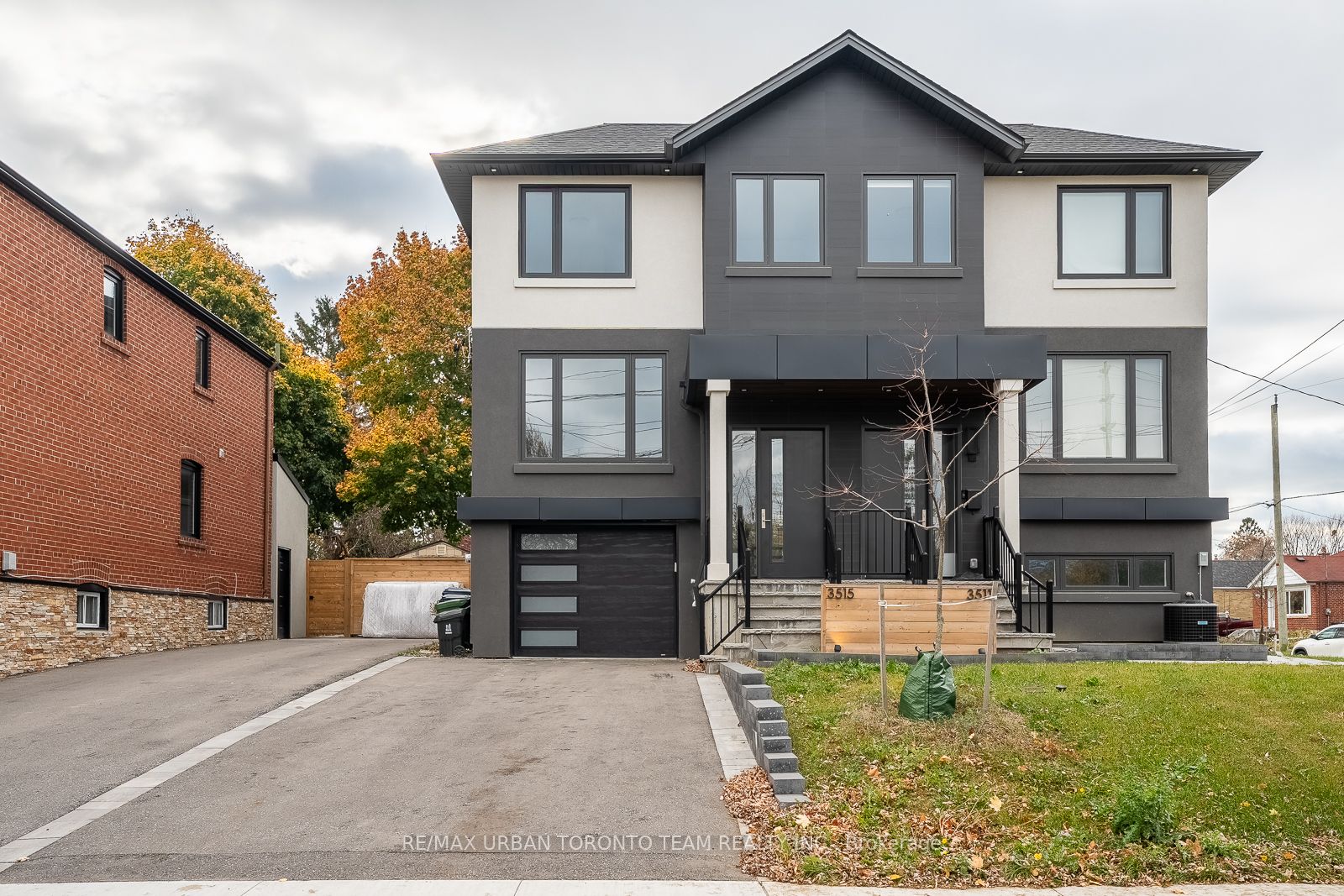 3515 St Clair Ave E, Toronto, Ontario, Clairlea-Birchmount