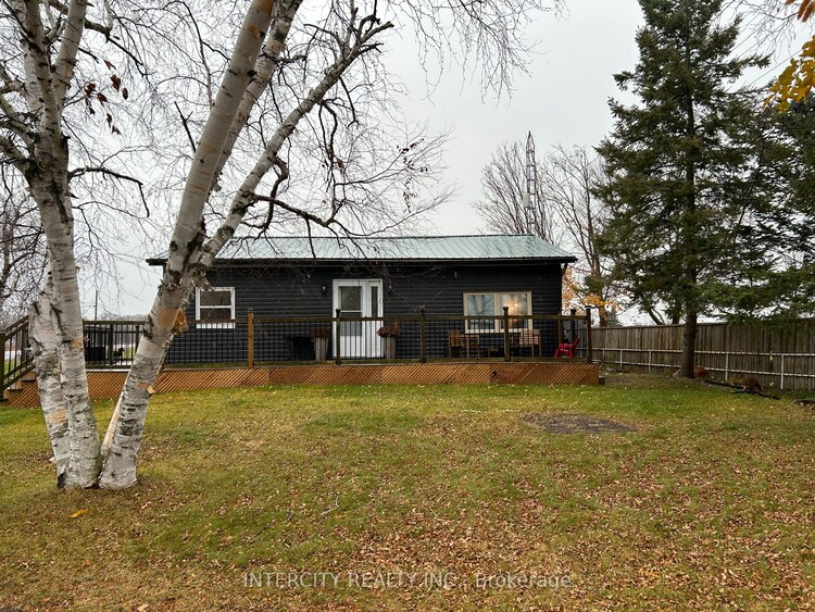 2447 County Road 8, Prince Edward County, Ontario, North Marysburgh