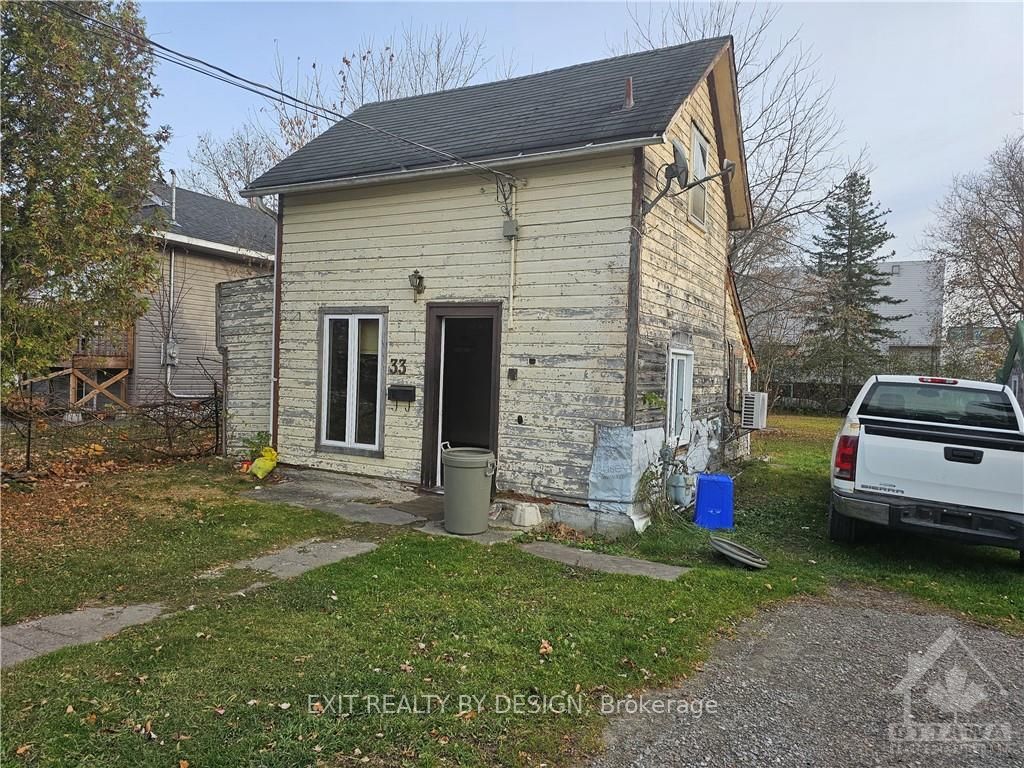 33 LORNE St, Smiths Falls, Ontario, 901 - Smiths Falls