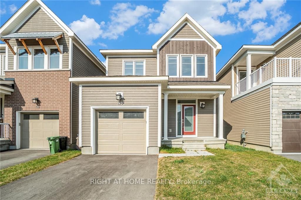 128 HACKAMORE Cres, Stittsville - Munster - Richmond, Ontario, 8209 - Goulbourn Twp From Franktown Rd/South To Rideau