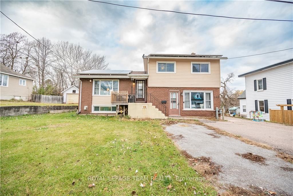 348 FIRST Ave N, Pembroke, Ontario, 530 - Pembroke