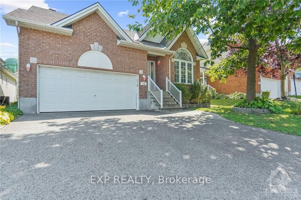 114 ECHOWOODS Ave, Stittsville - Munster - Richmond, Ontario, 8211 - Stittsville (North)