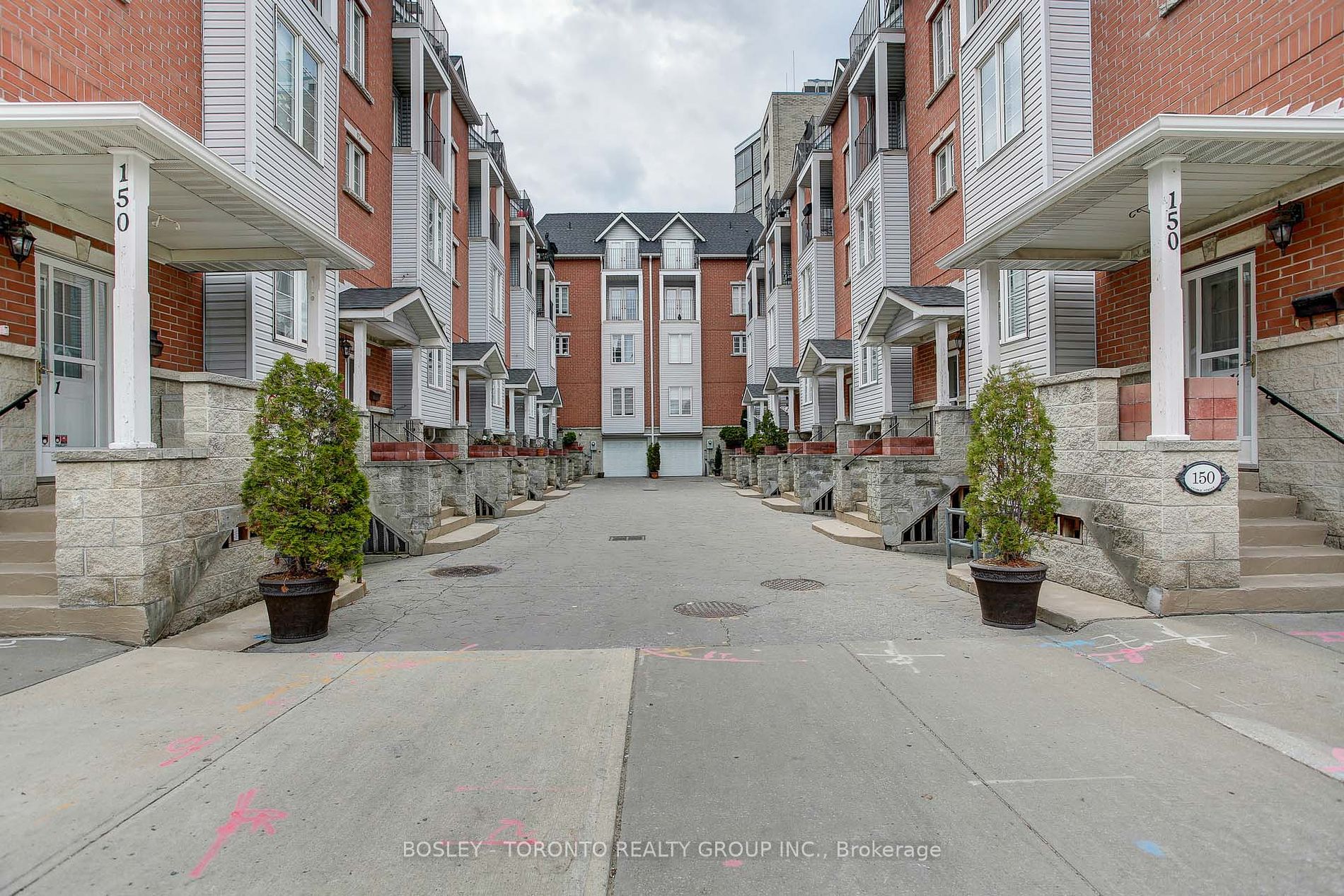 150 George St, Toronto, Ontario, Moss Park